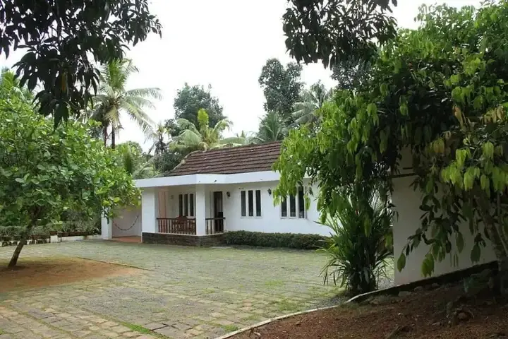 Куруппумтара: Nutmeg County