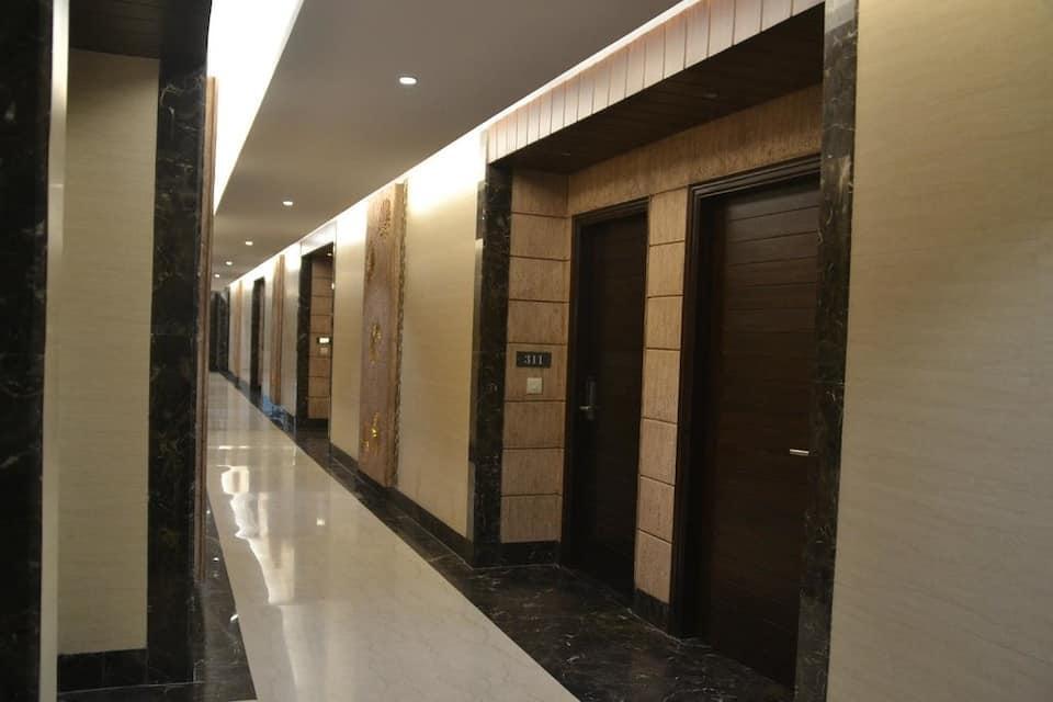 Hotel Shrinath Palace — фото 1