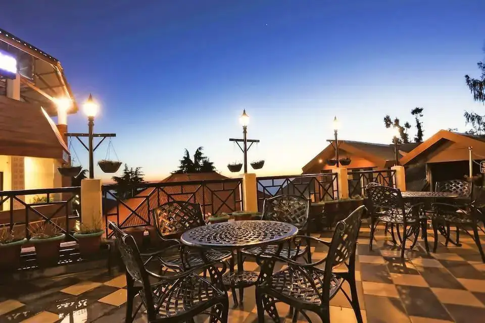 Чамба: Hotel Mohan Palace