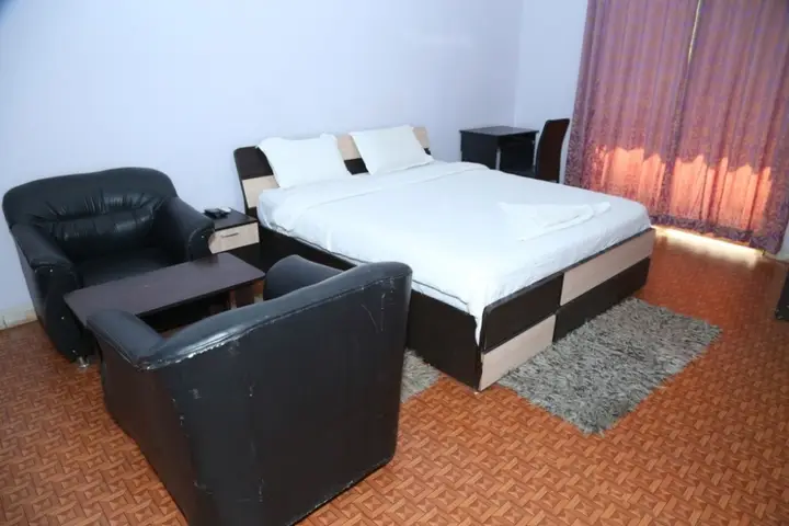 Пуна: Valencia Hospitality Service Apartments