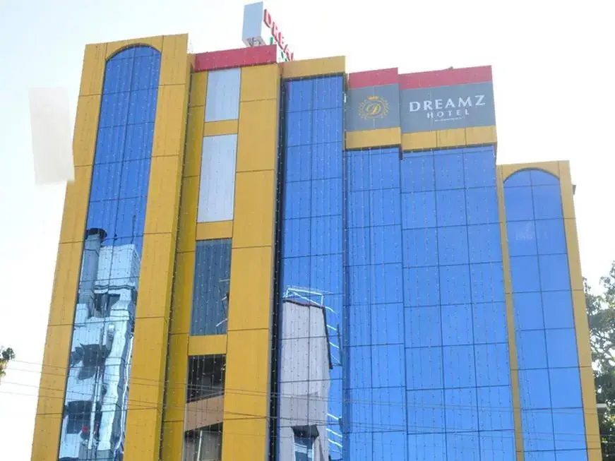Тируванантапурам: Dreamz Hotel