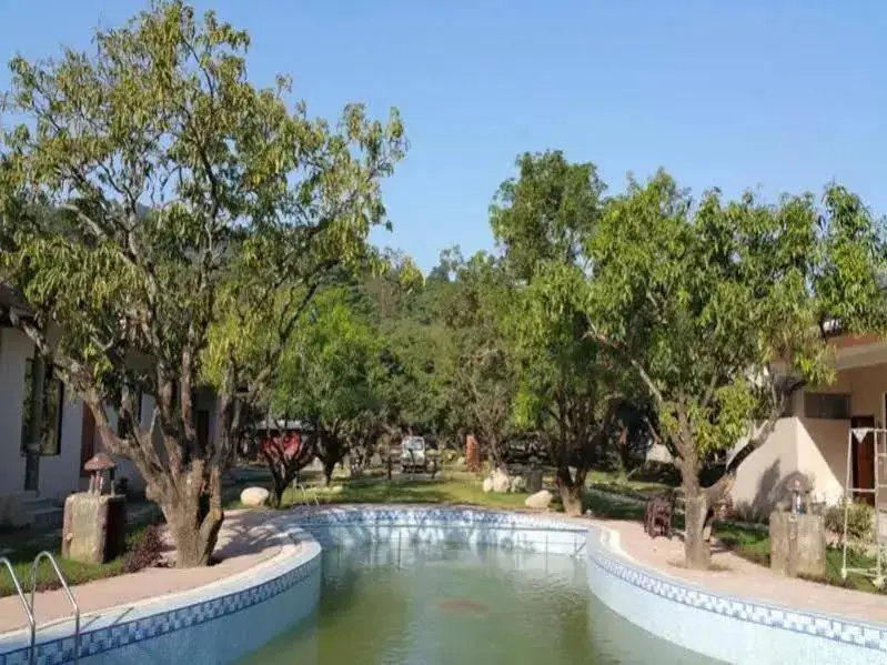 Наинитал: The Cloud9 Resort