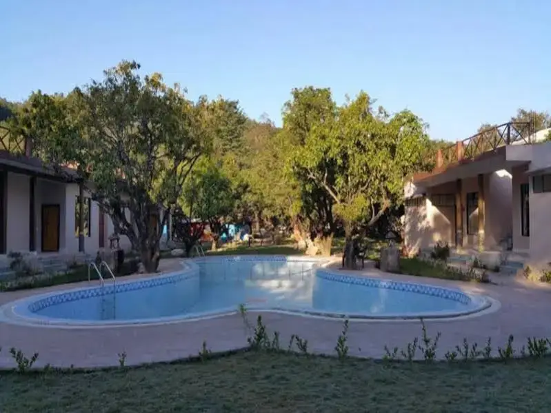 Наинитал: The Cloud9 Resort