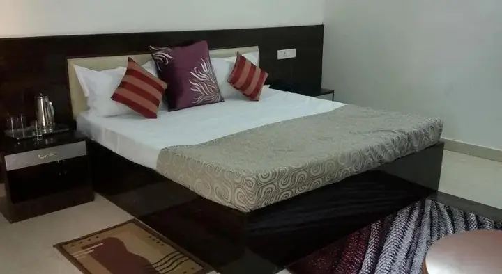 Канпур: Hotel Kanishka
