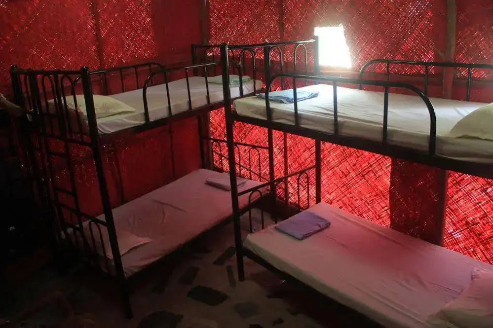 Анджуна: Bricks and Bamboo Hostel