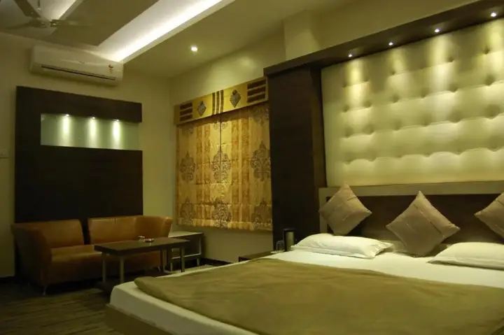 Индаур: Hotel Purva