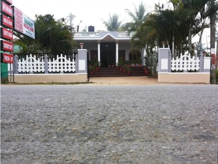 Султан-Батери: Karakkatt Holiday Home