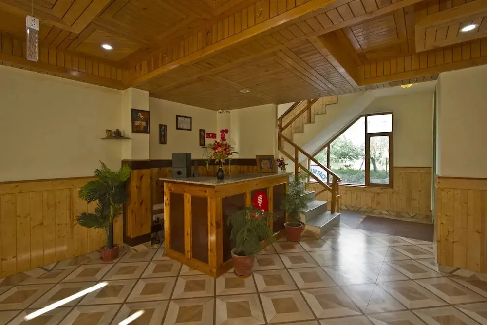 Манали: OYO 8866 Mountain Face Cottage