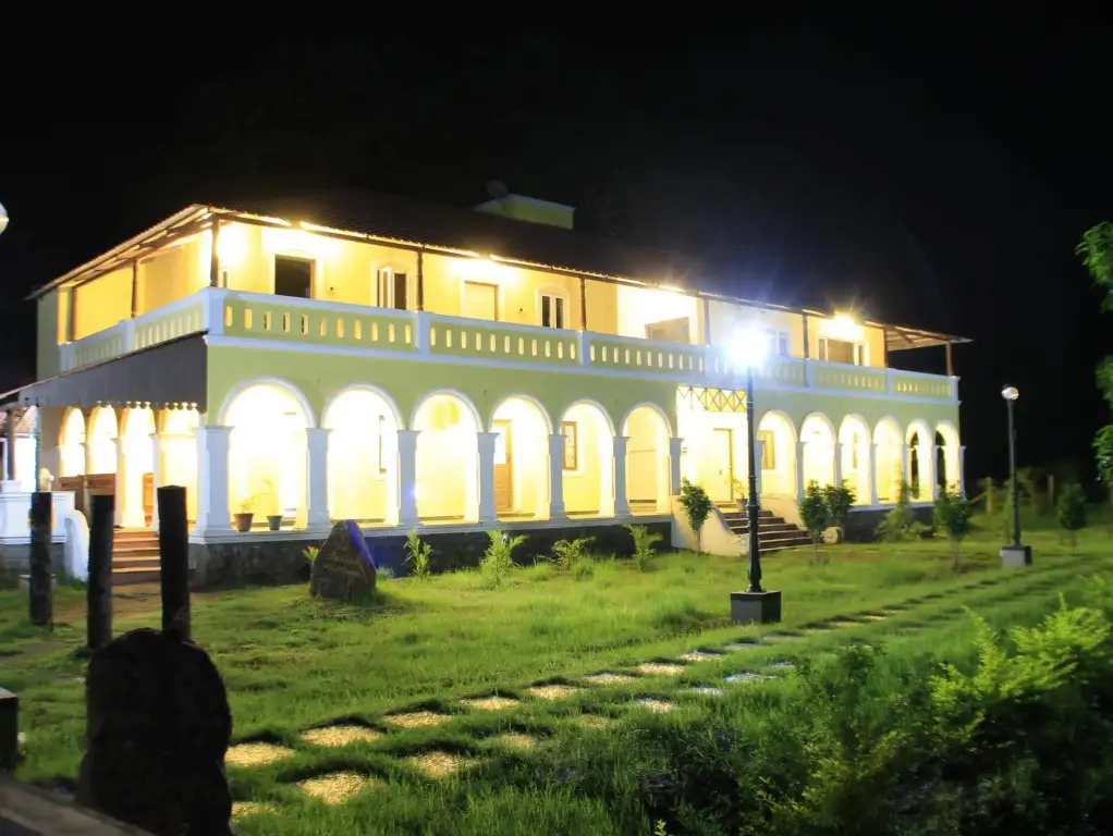 Валпарай: Tiger Hills Resort