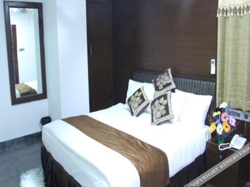 Abinand Grand Hotel — фото 1