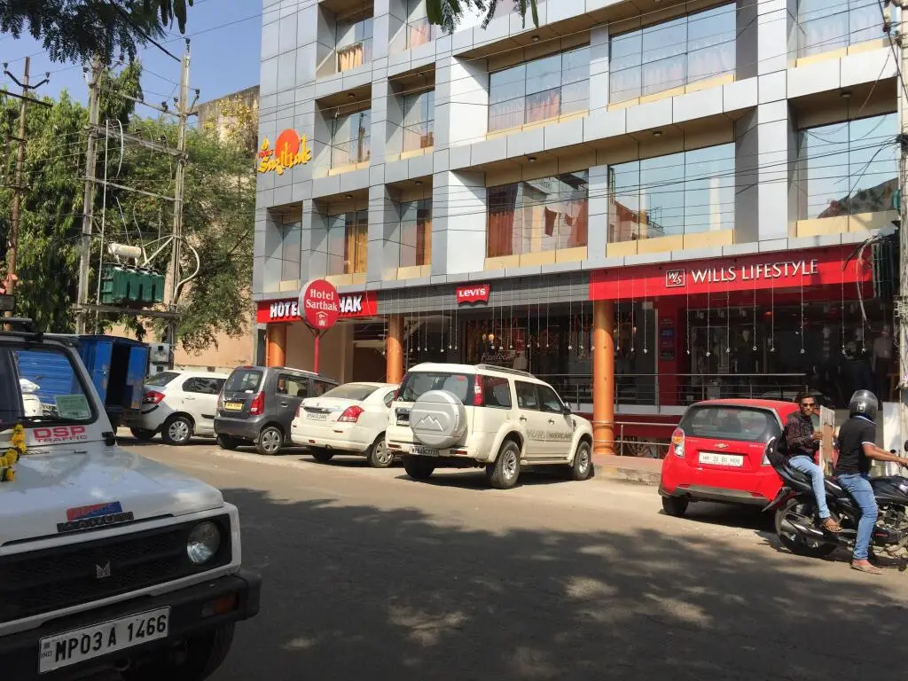 Hotel Sarthak — фото 1