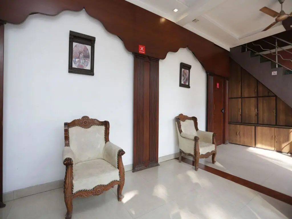 Агра: OYO 12221 Hotel M house