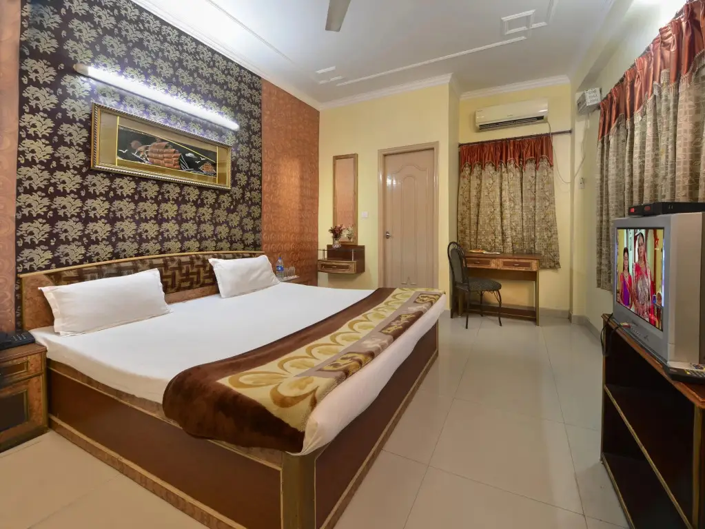 Агра: OYO 12221 Hotel M house
