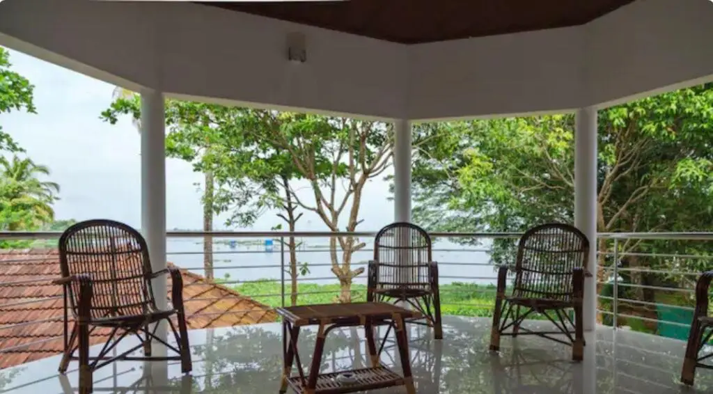 Мухамма: Lovedale Lakeside Homestay