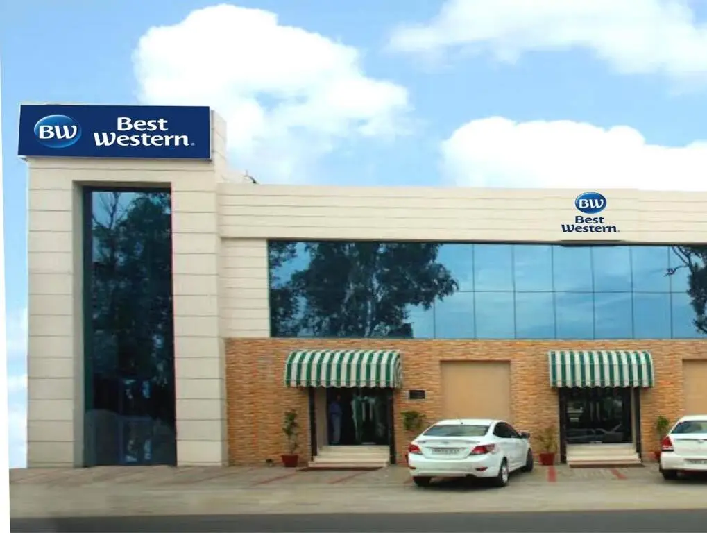Continent Hotel Nakodar — фото 1