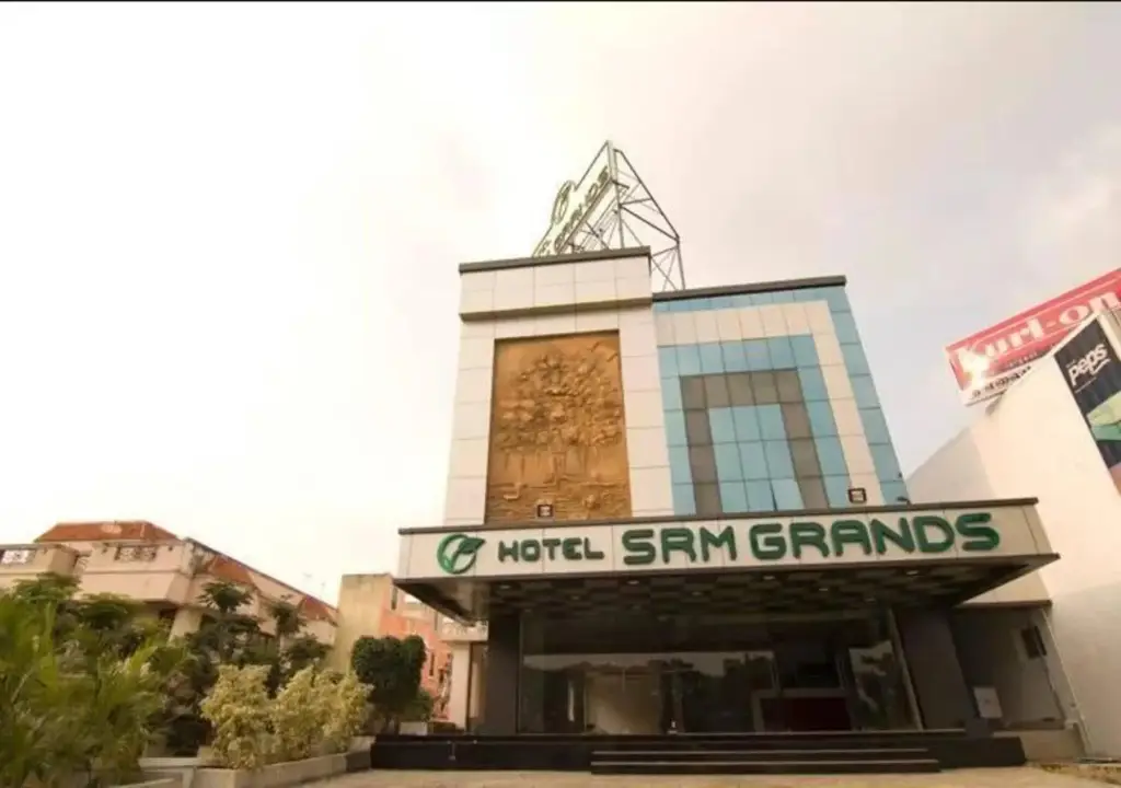 Hotel SRM Grands — фото 1