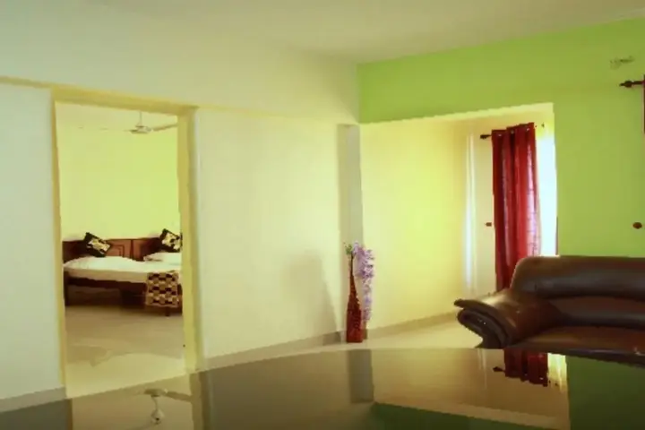 Эрамаллур: Plaza Suites