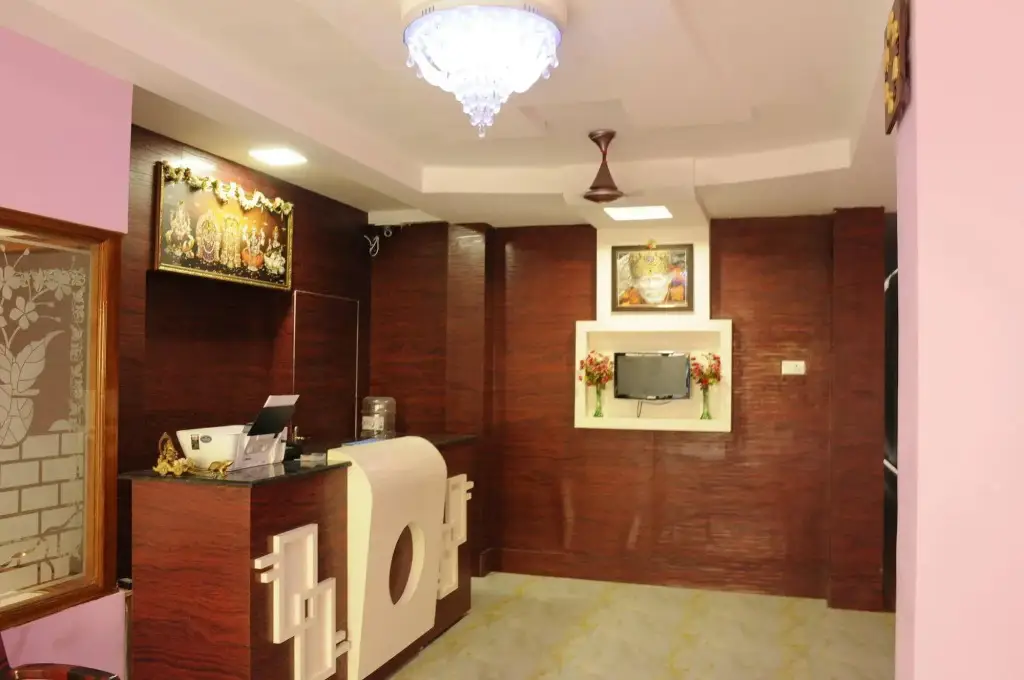 Тирупати: Sujan Residencys
