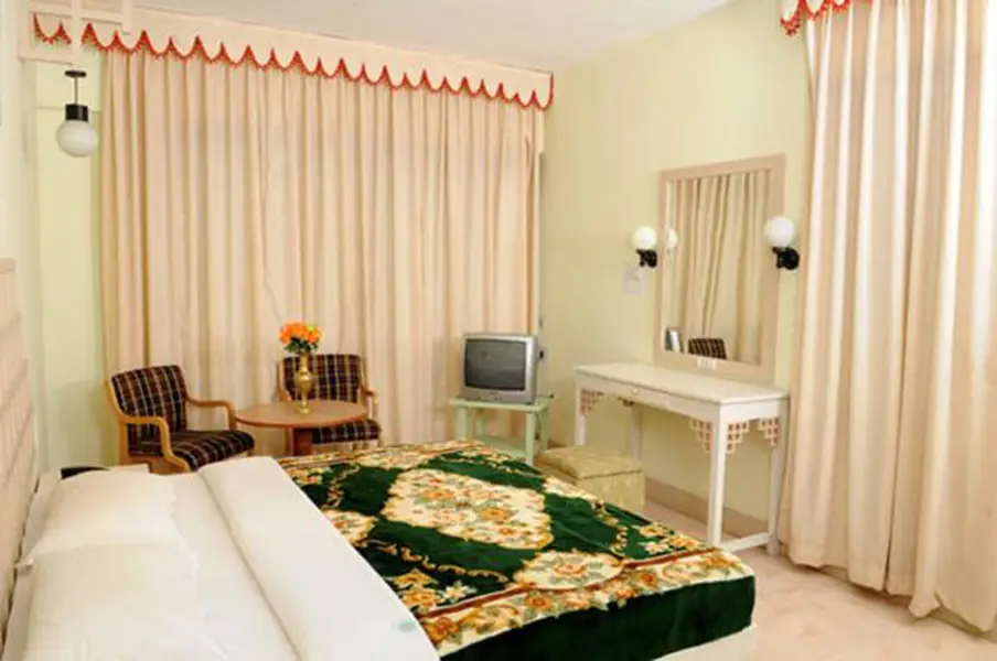 Ути: OYO Flagship 44245 Hotel Rainforest Thalayathimund