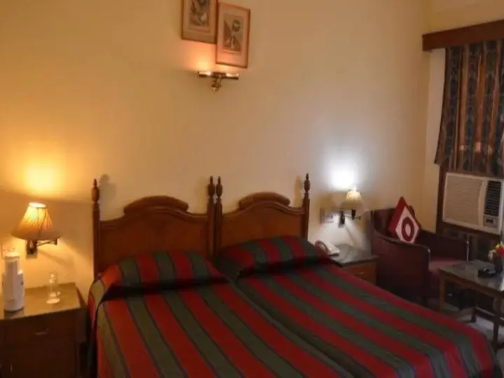 Фатехпур-Сикри: Hotel Bharatpur Ashok