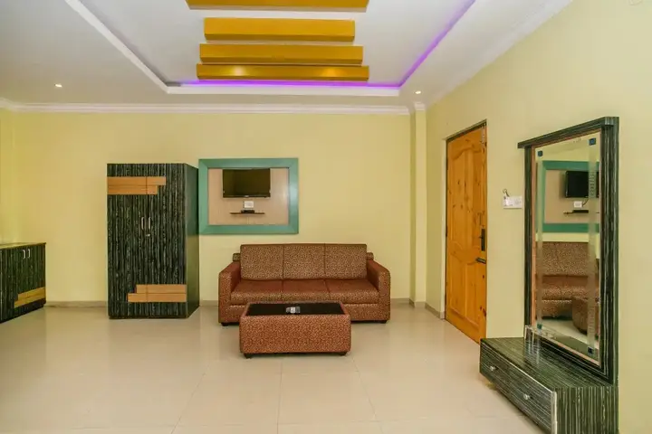 Бангалор: FabExpress Emirates Suites