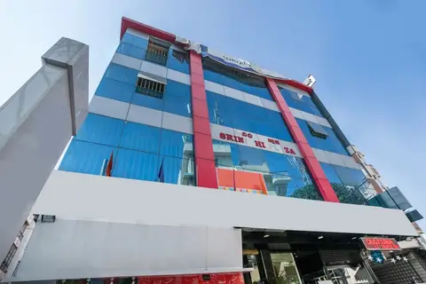 FabExpress Emirates Suites — фото 1