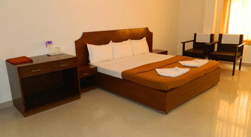 Бангалор: Oyo Sky Palace Near Lalbagh Botanical Garden