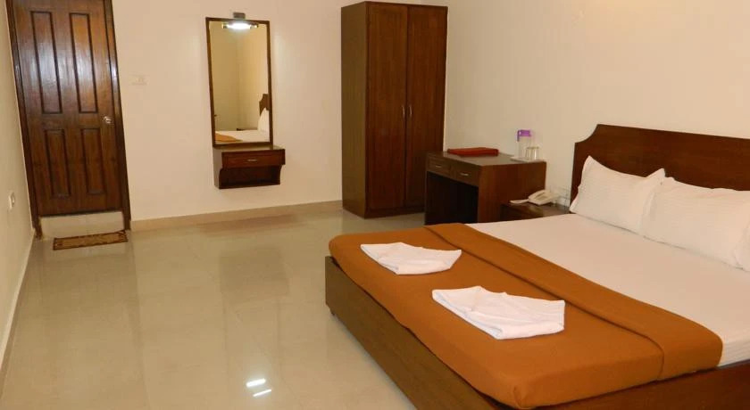 Бангалор: Oyo Sky Palace Near Lalbagh Botanical Garden