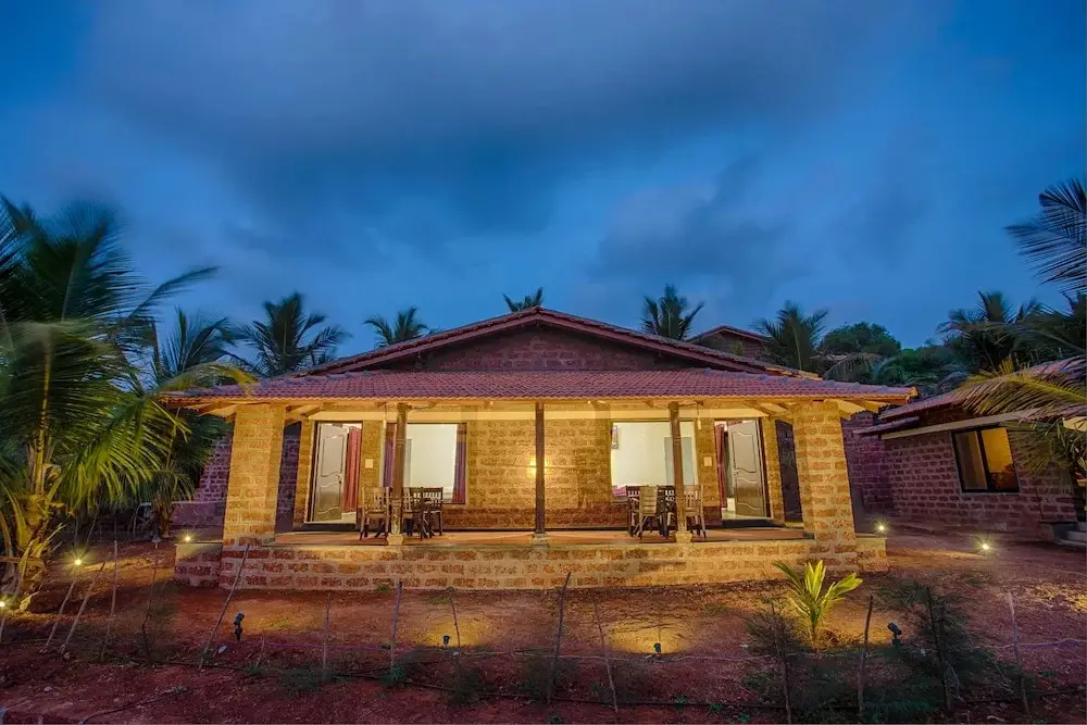 Ратнагири: Beachfront Villas