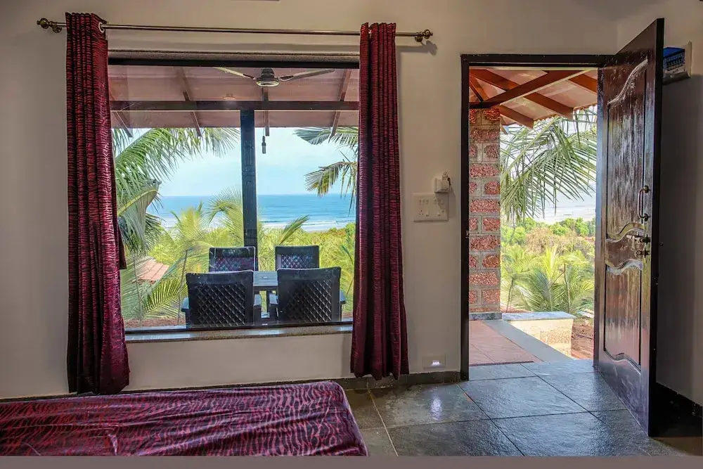 Ратнагири: Beachfront Villas