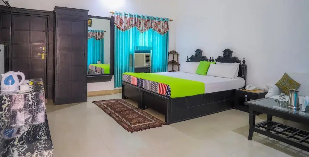Фатехпур-Сикри: Hotel Kiran Vilas Palace