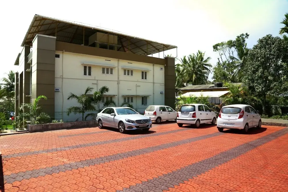 Султан-Батери: Wayanad Cliff Hotels Apartments