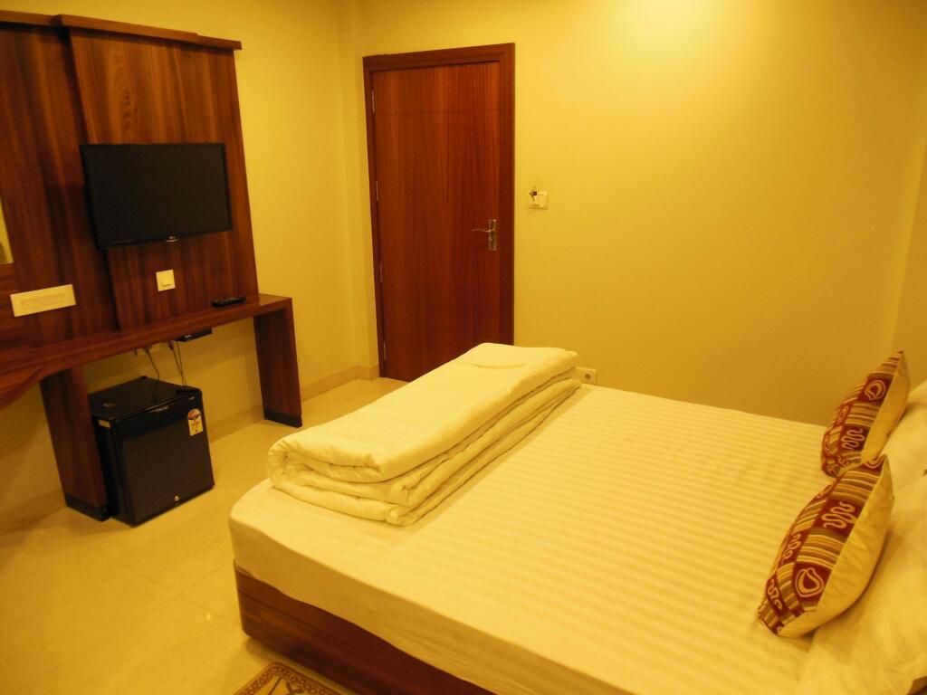 Hotel Sangat Plaza — фото 1