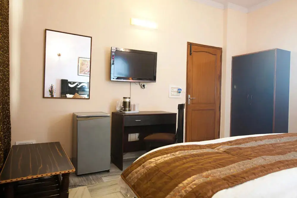 Нойда: Fabhotel Ivy Inn