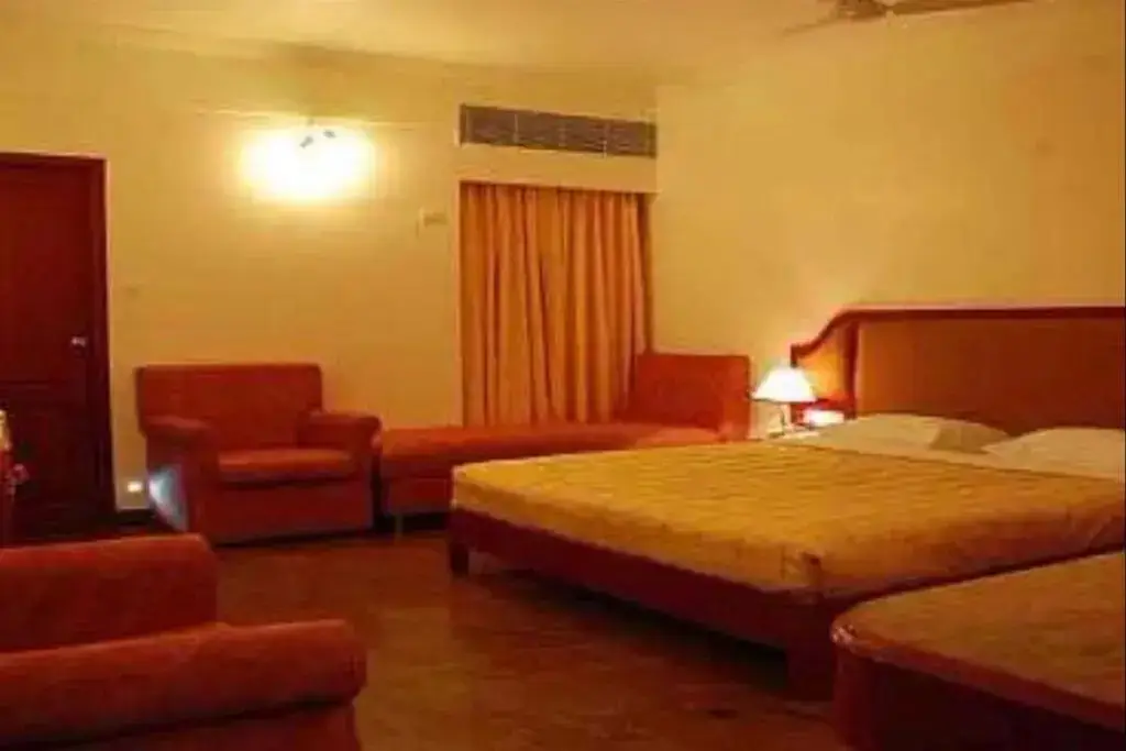 Пунди: Hotel Le Garden