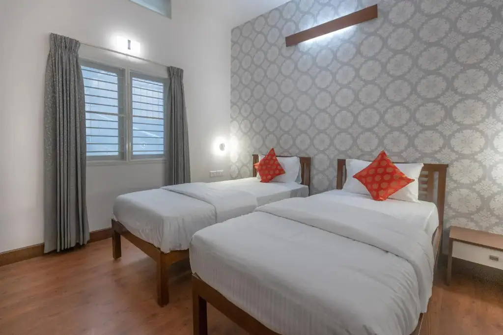 Бангалор: Ixora Suites