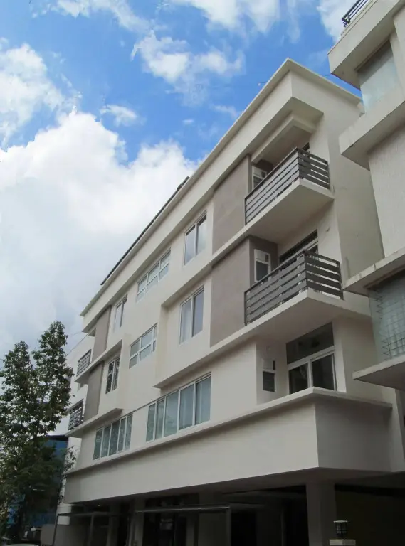 Бангалор: Ixora Suites