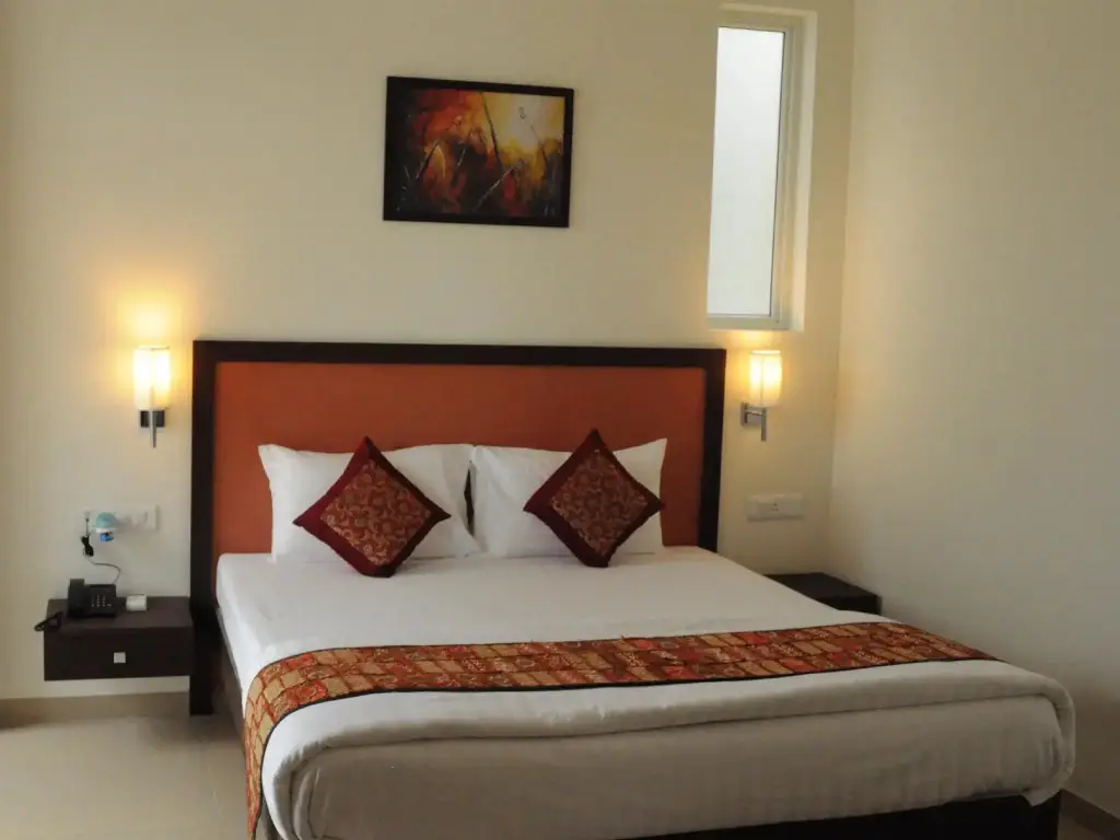 Бангалор: Ixora Suites