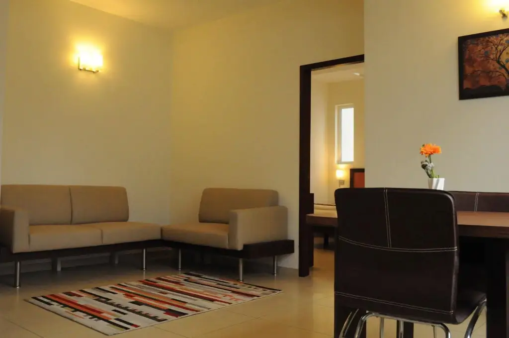 Бангалор: Ixora Suites