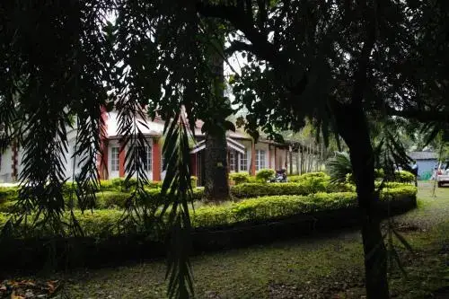 Ути: Marsh Villa Luxury Resort