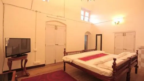 Ути: Marsh Villa Luxury Resort