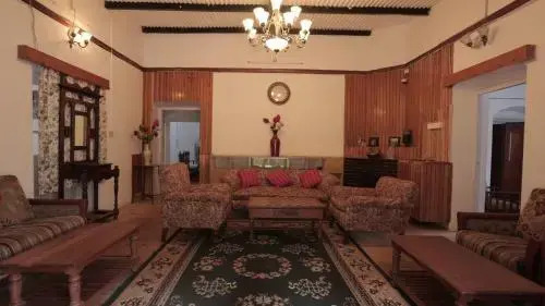 Ути: Marsh Villa Luxury Resort