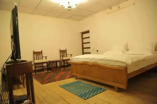 Ути: Marsh Villa Luxury Resort
