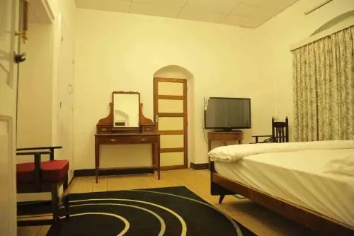 Ути: Marsh Villa Luxury Resort