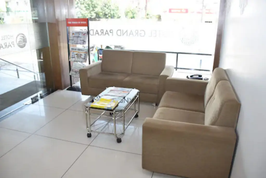 Вадодара: Hotel Grand Paradise