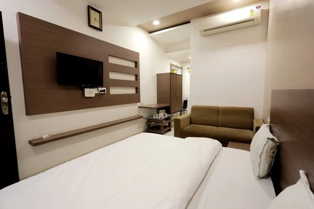 Вадодара: Hotel Grand Paradise
