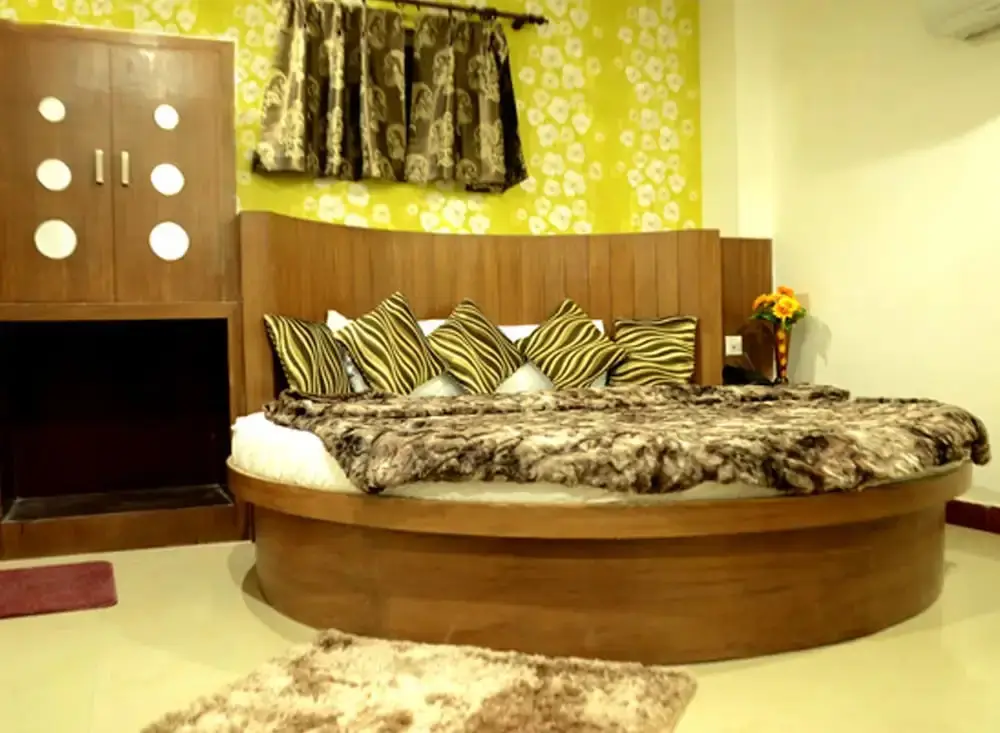 Харидвар: Hotel Crown