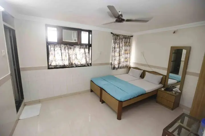 Мумбаи: Hotel Al Madina