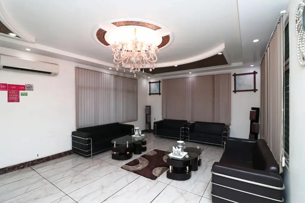 Наинитал: OYO 4635 Sheetal Hotel