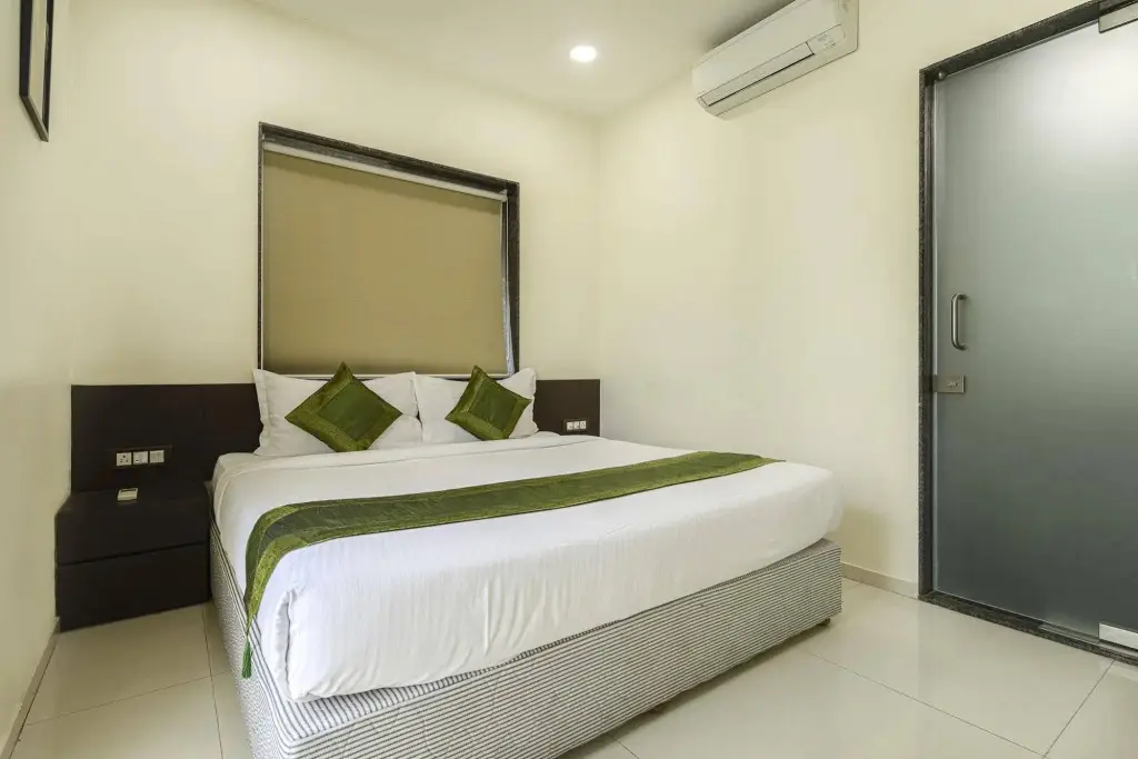 Колката: OYO 16703 Hotel The Platinum